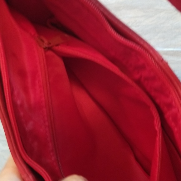 Wilson's House of Leather Authentic Nascar Chase Shoulder Bag - Picture 4 of 6